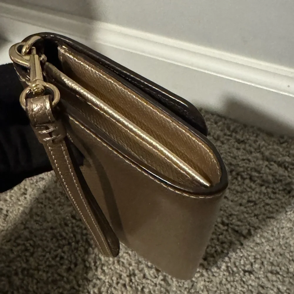Coach Gold Women's Wristlet | Flawed see photos